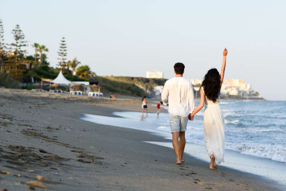 Las 7 mejores playas de Estepona: Actividades acuáticas